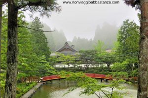 Scopri di più sull'articolo Giappone – Dormire in un tempio buddista sul Monte Koya