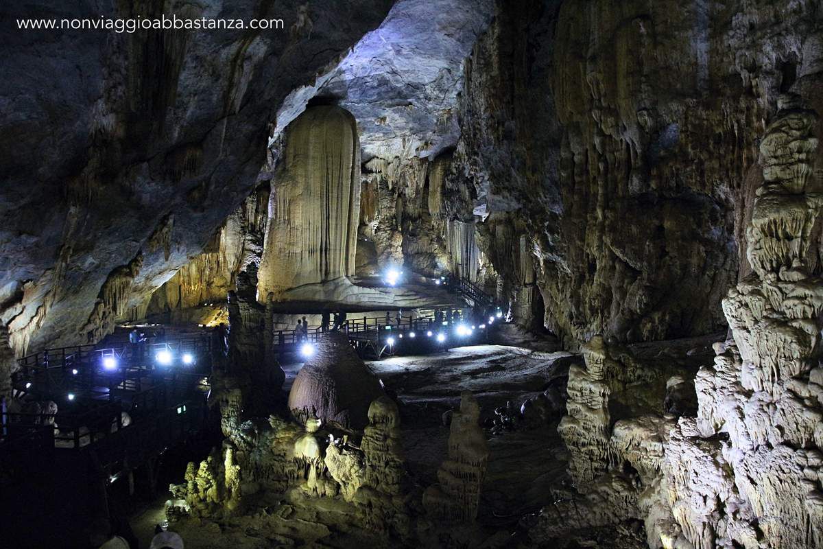 Al momento stai visualizzando Phong Nha-Ke Bang, come organizzare il viaggio nelle spettacolari grotte del Vietnam centrale