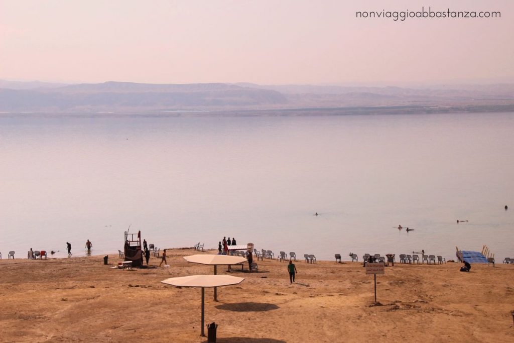 spiaggia del Mar Morto in Giordania