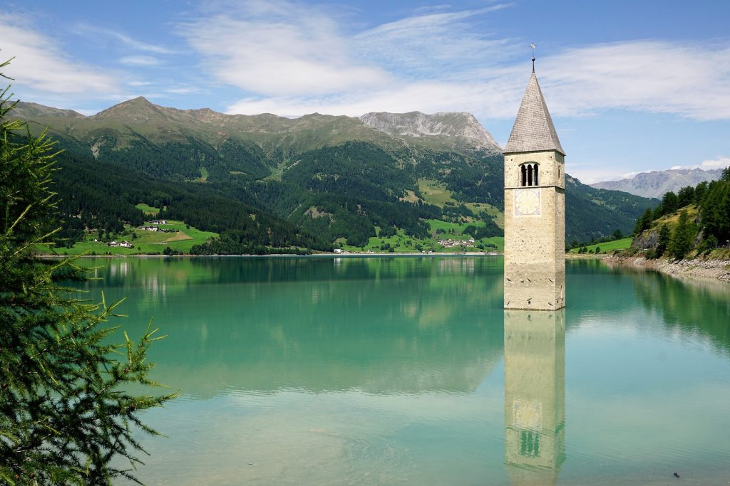 Cosa vedere a Bolzano e dintorni in 3 giorni lago di Resia